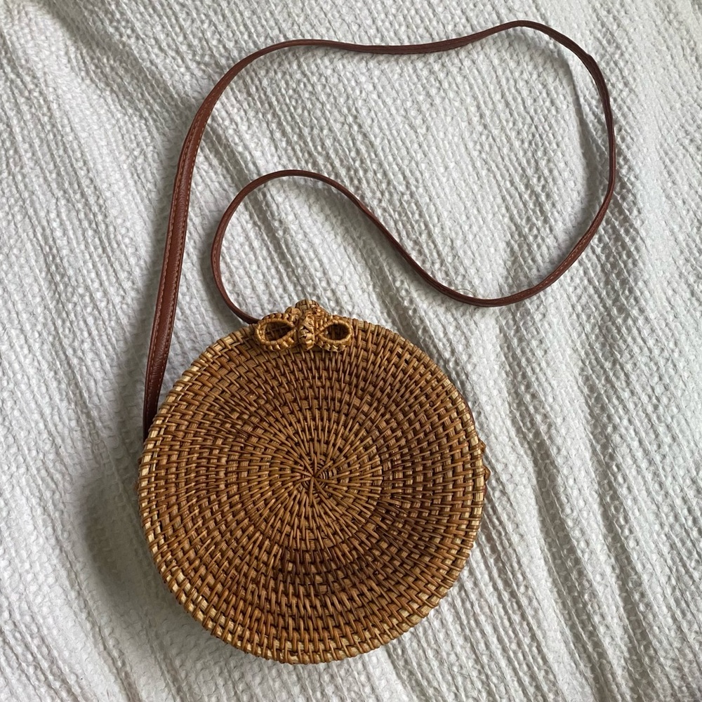 Round Rattan Woven Purse